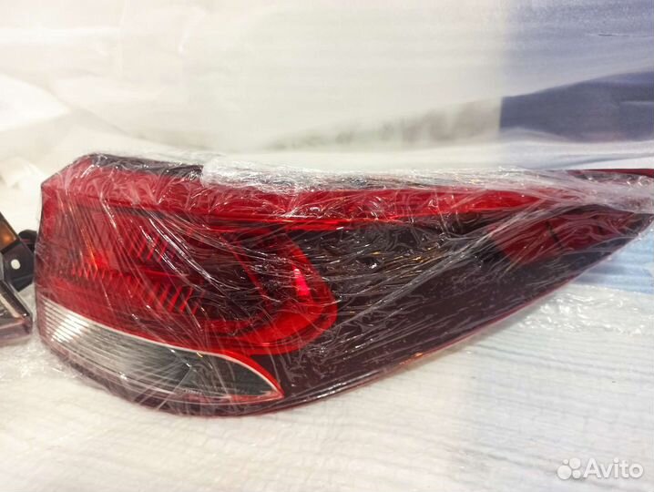 Фонарь задний Kia Rio 4 2017-2020