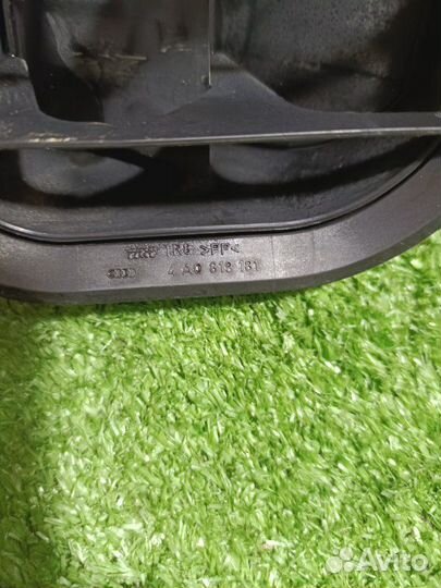 Воздушный клапан кузова задний левый Skoda Superb