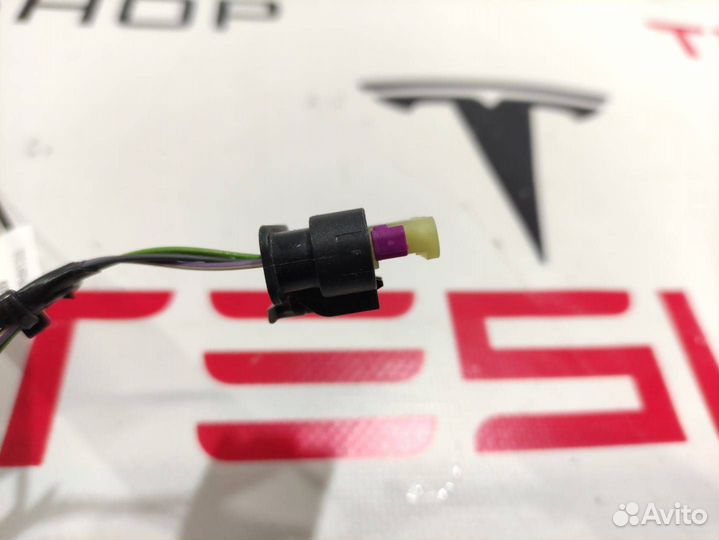 Разъем (фишка) проводки Tesla Model X 2018