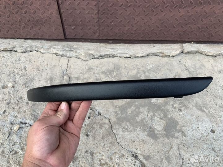 Молдинг переднего бампера Форд Фокус 1 левый