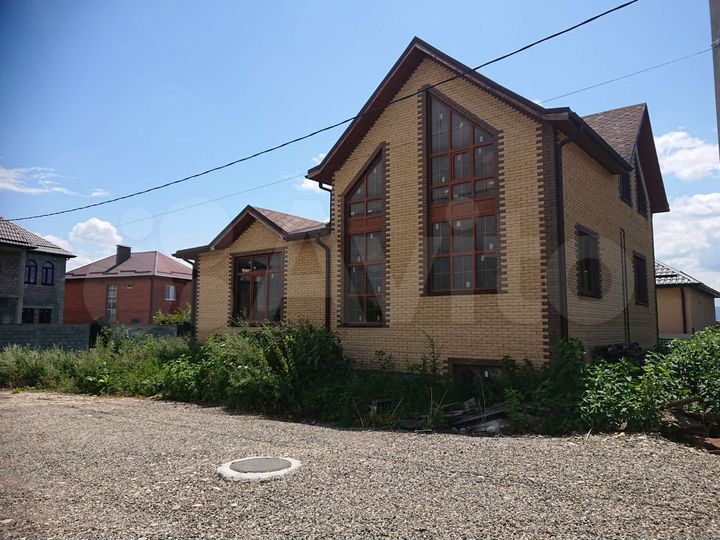 Дом 240 м² на участке 4 сот.