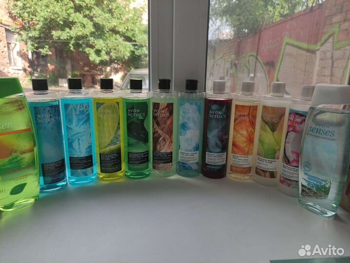 Гели для душа Avon