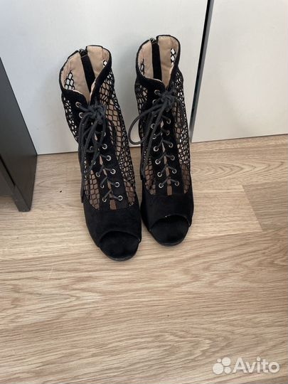 Туфли хилсы