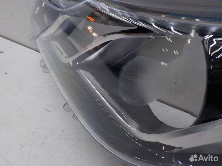 Фара левая Toyota Corolla 2019