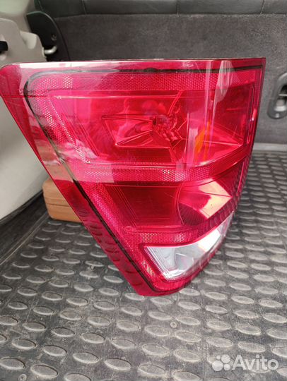 Фонарь задний левый Jeep Grand Cherokee
