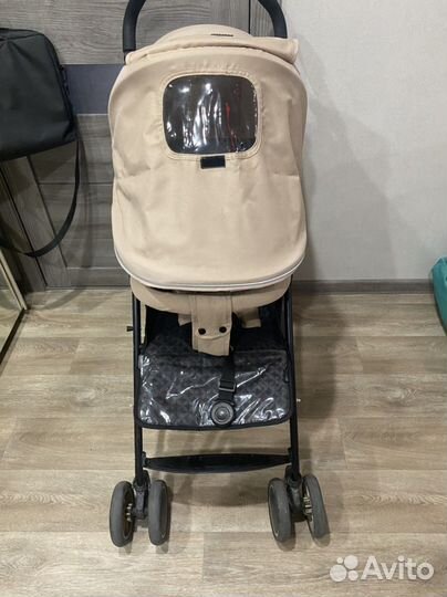 Прогулочная коляска трость