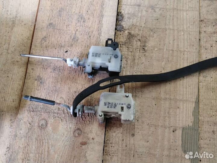 Порше Кайен 955 957 замок лючка бензобака