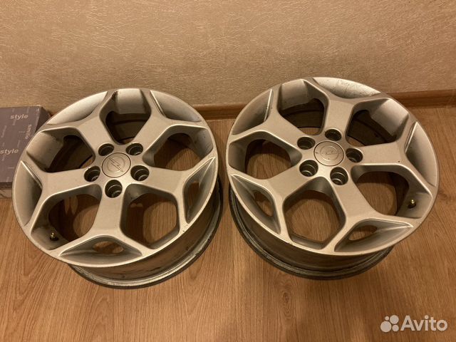 Два литых диска R16 на Opel Astra H