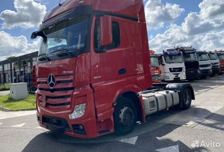 Pазбираем грузовик Mercedes-Benz Actros mpiv с 201