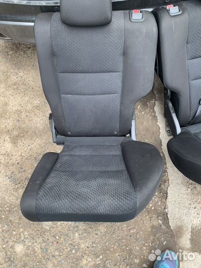 Honda Civic 5D задний ряд сидений