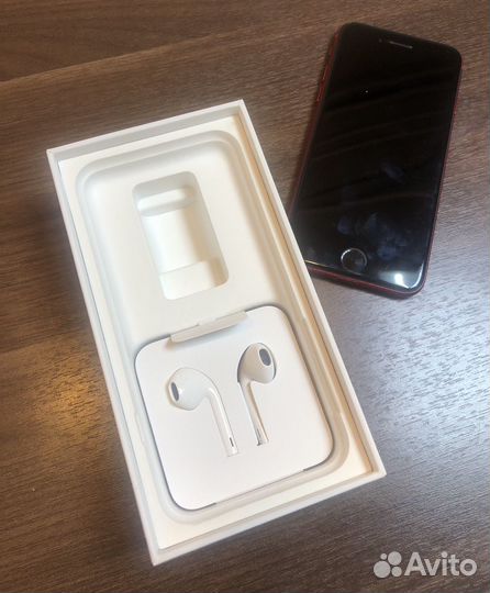 iPhone 8, 64 ГБ