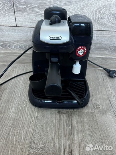 Кофемашина delonghi