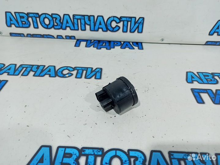 Переключатель света фар Volkswagen Tiguan 3C894143