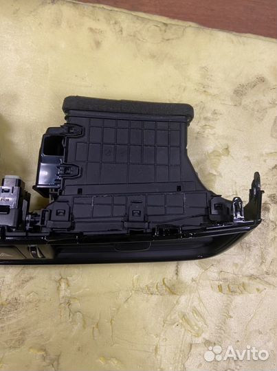 Воздуховод отопителя центральный Kia Optima JF GT