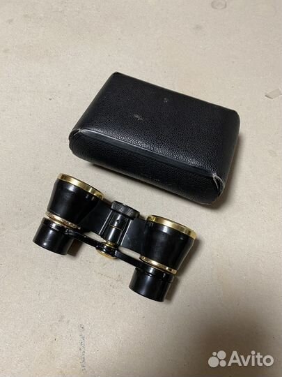 Театральный бинокль с кожаным чехлом