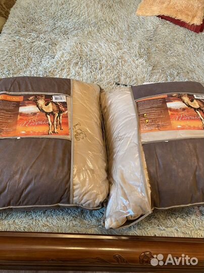 Подушки из верблюжьей шерсти 70x70см