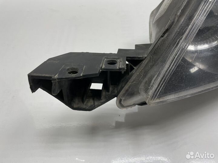 Фара передняя левая Mazda 3 BK хэтчбек