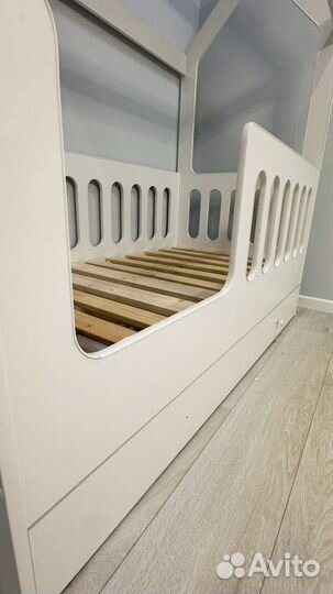 Детская кровать домик