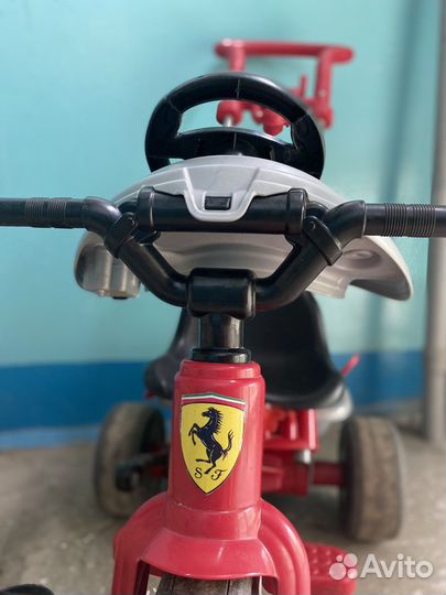 Велосипед трехколесный Ferrari