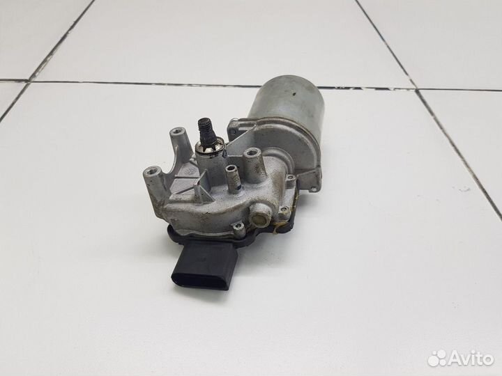 Моторчик стеклоочистителя передний