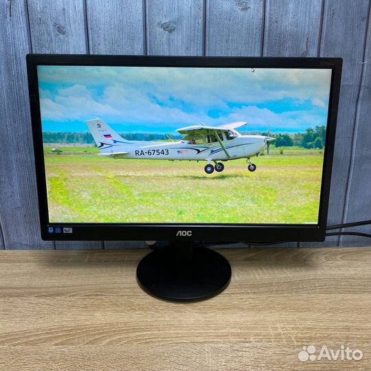 Монитор 19'' (48см) широкоформатный