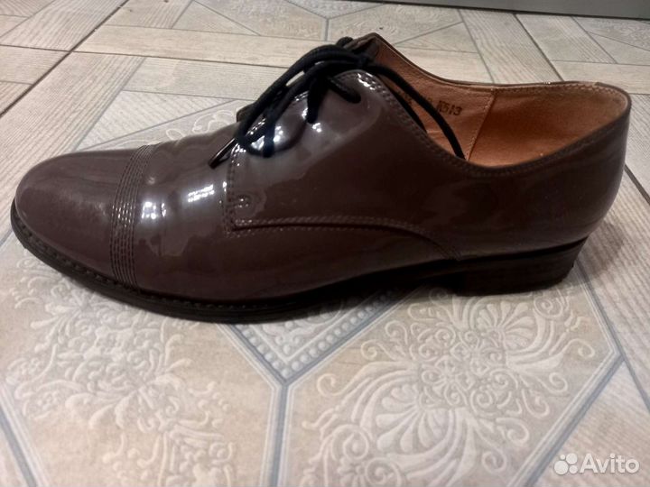 Туфли лаковые женские 40 размер бу