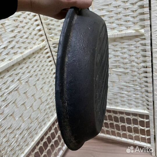 Казан чугунный с крышкой сковородой 8л