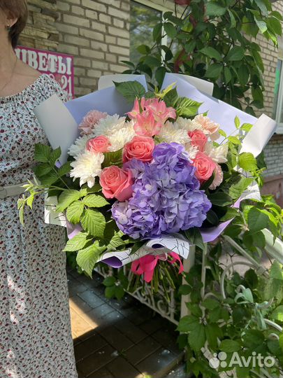 Большой букет с гортензией