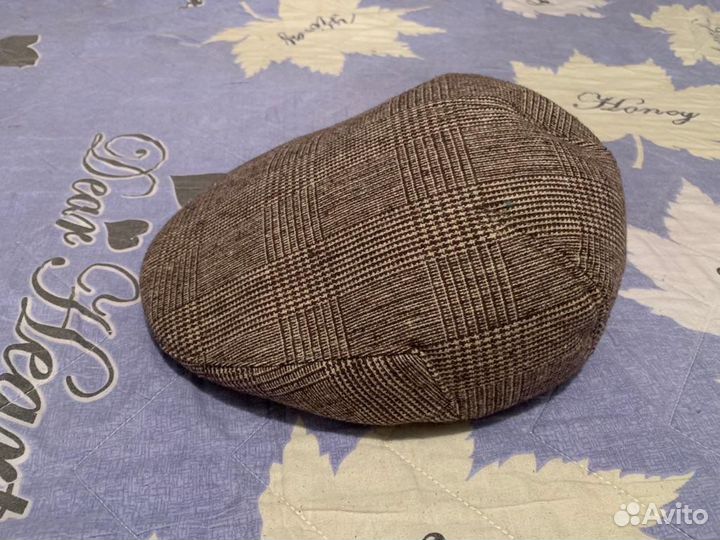 Мужская кепка треуголка