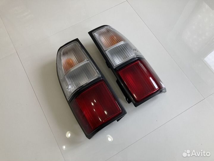 Фонарь задний (1шт) Toyota Land Cruiser Prado (90)