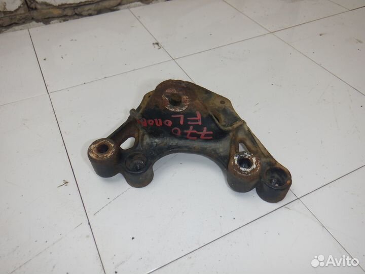 Кронштейн двигателя Chery indiS S18D