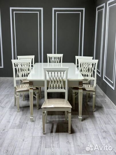 Стол в наличии