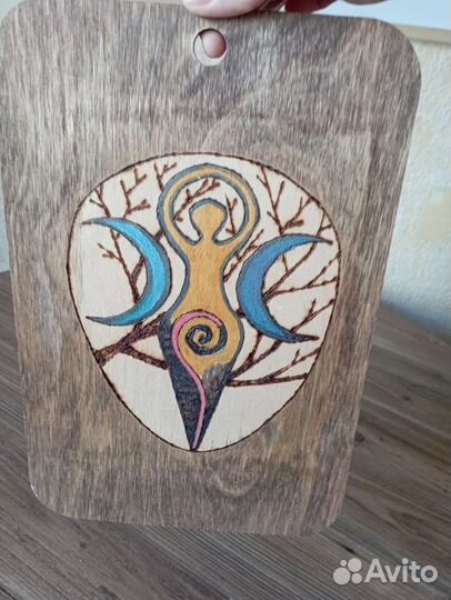 Доска богиня Викка, трехликая богиня