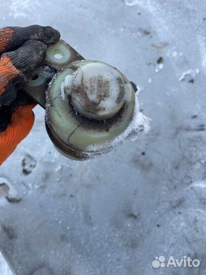 Ланцер 9 бачок гур