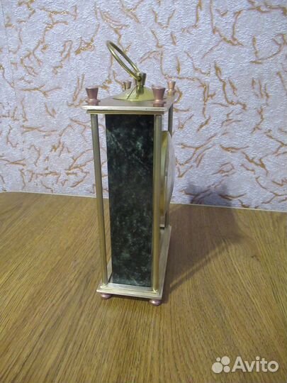 Часы Молния настольные