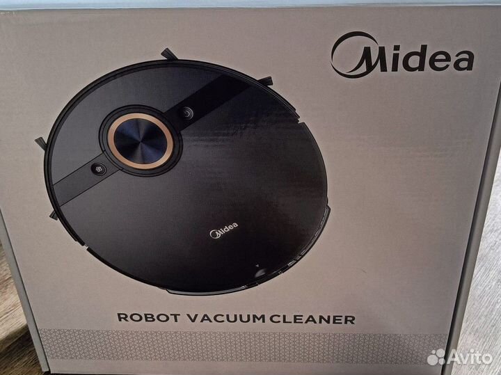 На доставке. Робот пылесос Midea на запчасти