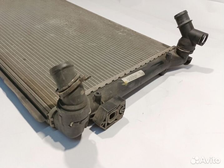 Радиатор охлаждения двс на Skoda Octavia A5