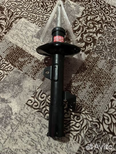 Амортизатор передний левыйKYB 339282 Highlander