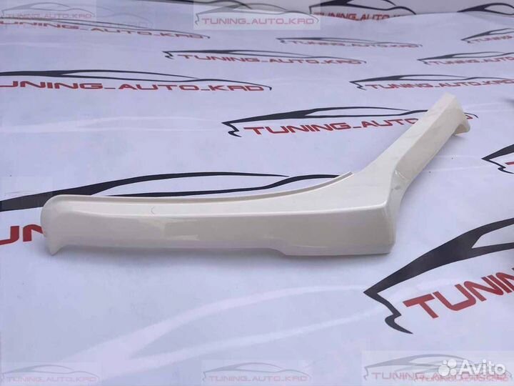 Ресницы на фары Toyota Land Cruiser 200