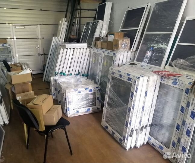 Готовые пластиковые окна 120х120