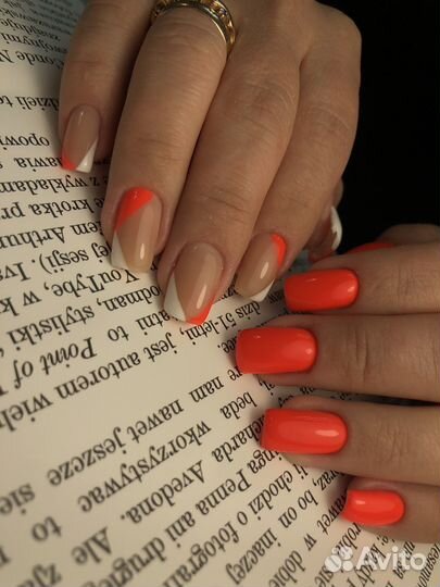 Маникюр, педикюр на минской