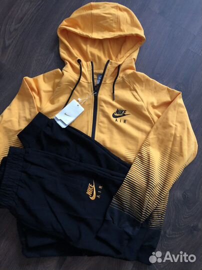 Спортивный костюм новый