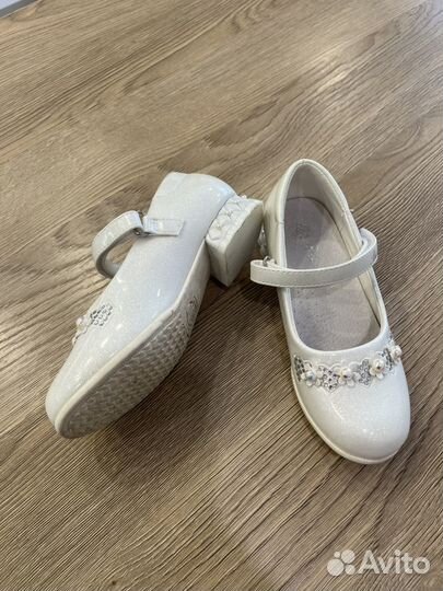 Туфли для девочки 28