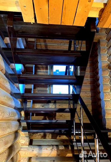 Г-образная лестница