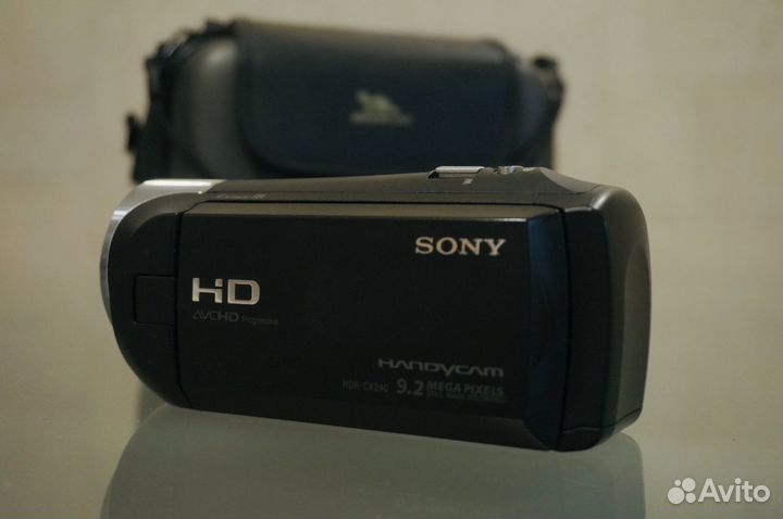 Видеокамера Sony HDR-CX240E