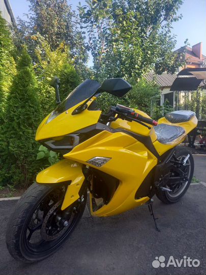 Электромотоцикл Yamaha R3
