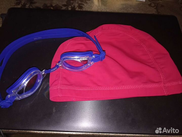 Шапочка для плавания и очки