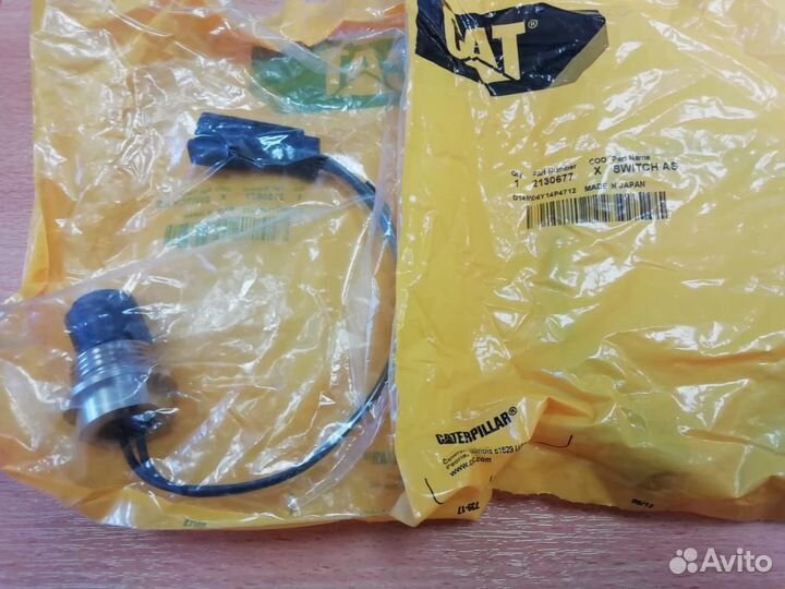 Датчик давления масла CAT 213-0677