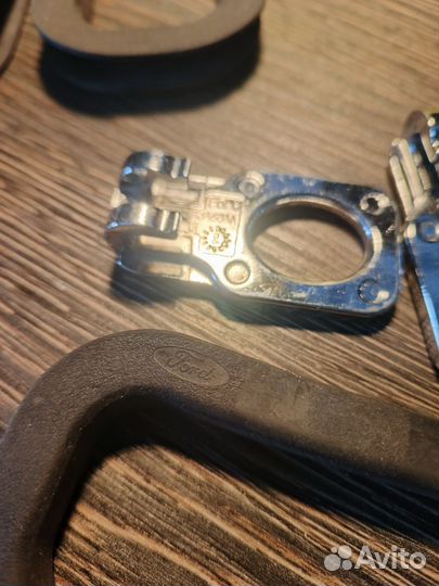 Крючки для удерживания груза Ford Focus 2