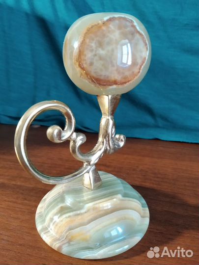 Подсвечник из оникса 